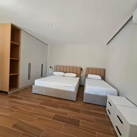 Egli Lägenhet Sarandë